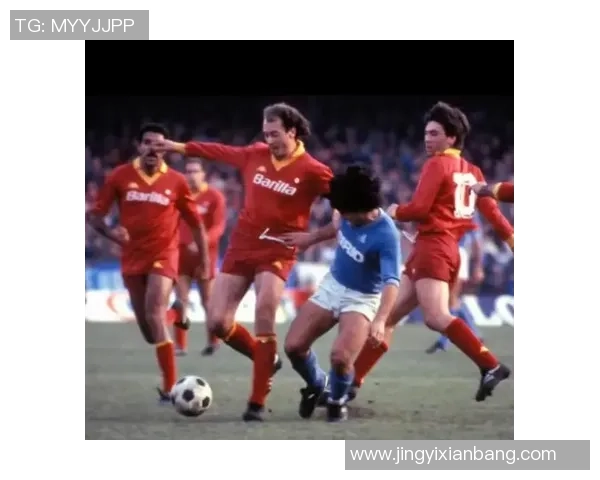 足球传奇谢幕时刻 球星退场仪式背后的感动与荣耀