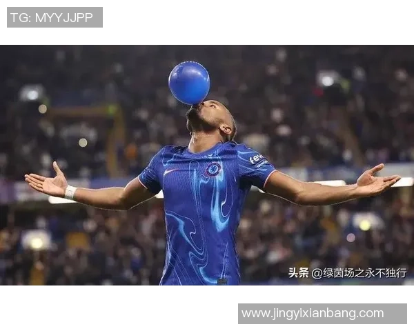 黄毛足球球星崭露头角 在绿茵场上书写属于自己的传奇与梦想